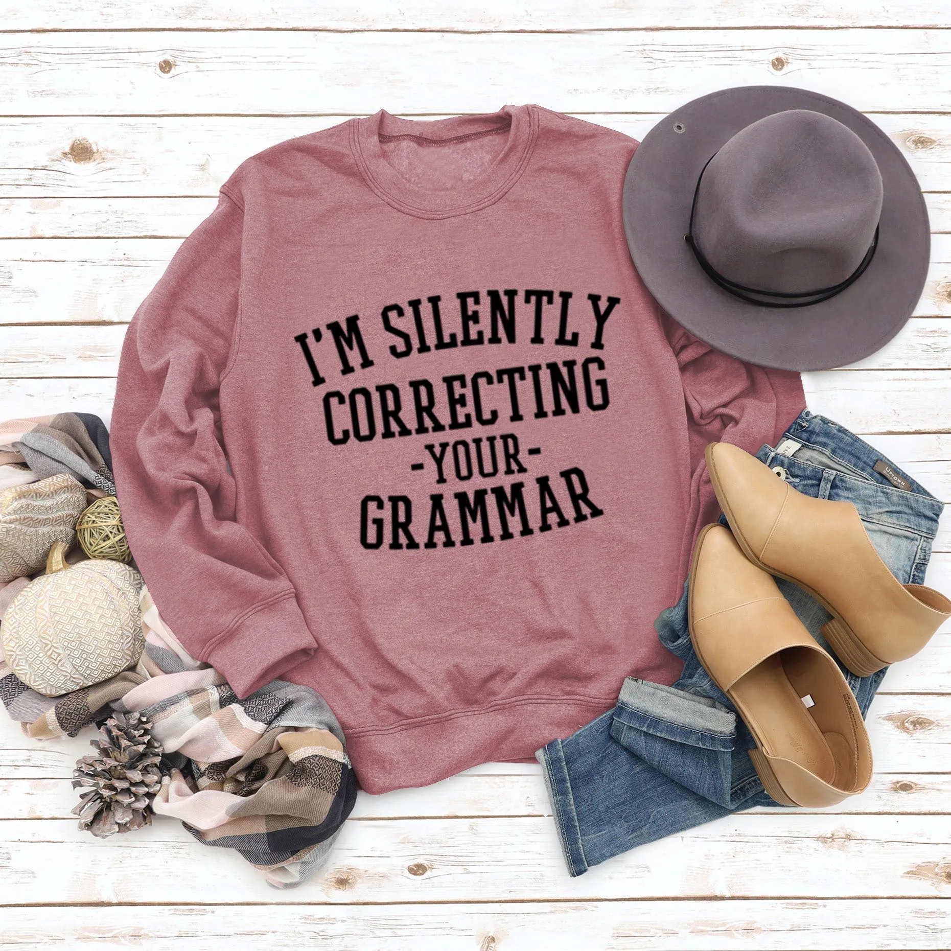 I'M SILENTLY CORRECTING YOUR LETTER LONG-SLEEVED SWEATSHIRT WOMAN