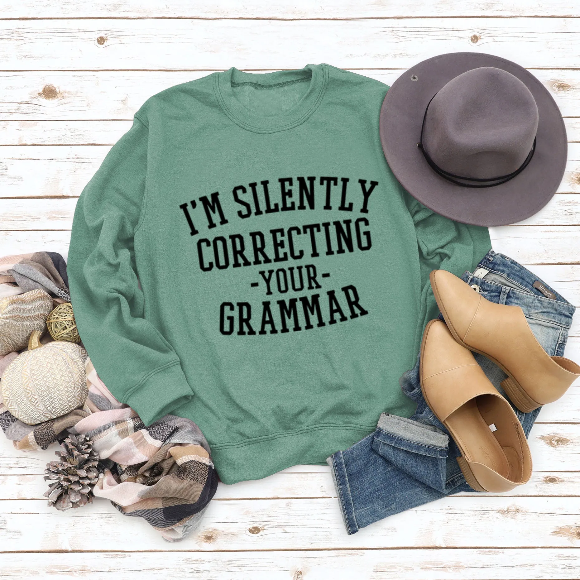 I'M SILENTLY CORRECTING YOUR LETTER LONG-SLEEVED SWEATSHIRT WOMAN