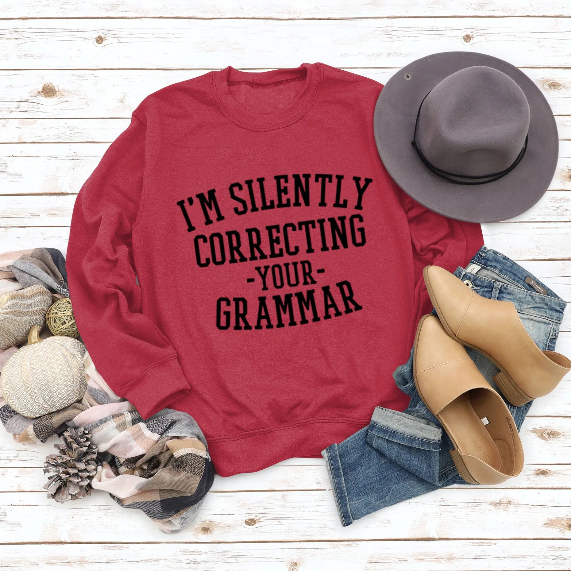 I'M SILENTLY CORRECTING YOUR LETTER LONG-SLEEVED SWEATSHIRT WOMAN