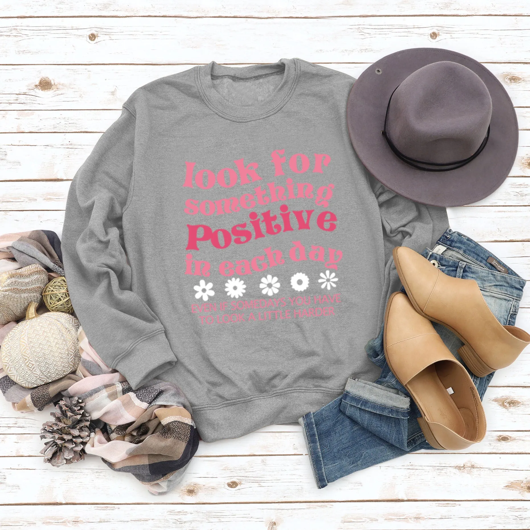 Look for Something Positive Letters Crewneck Loose Sweatshirt Woman