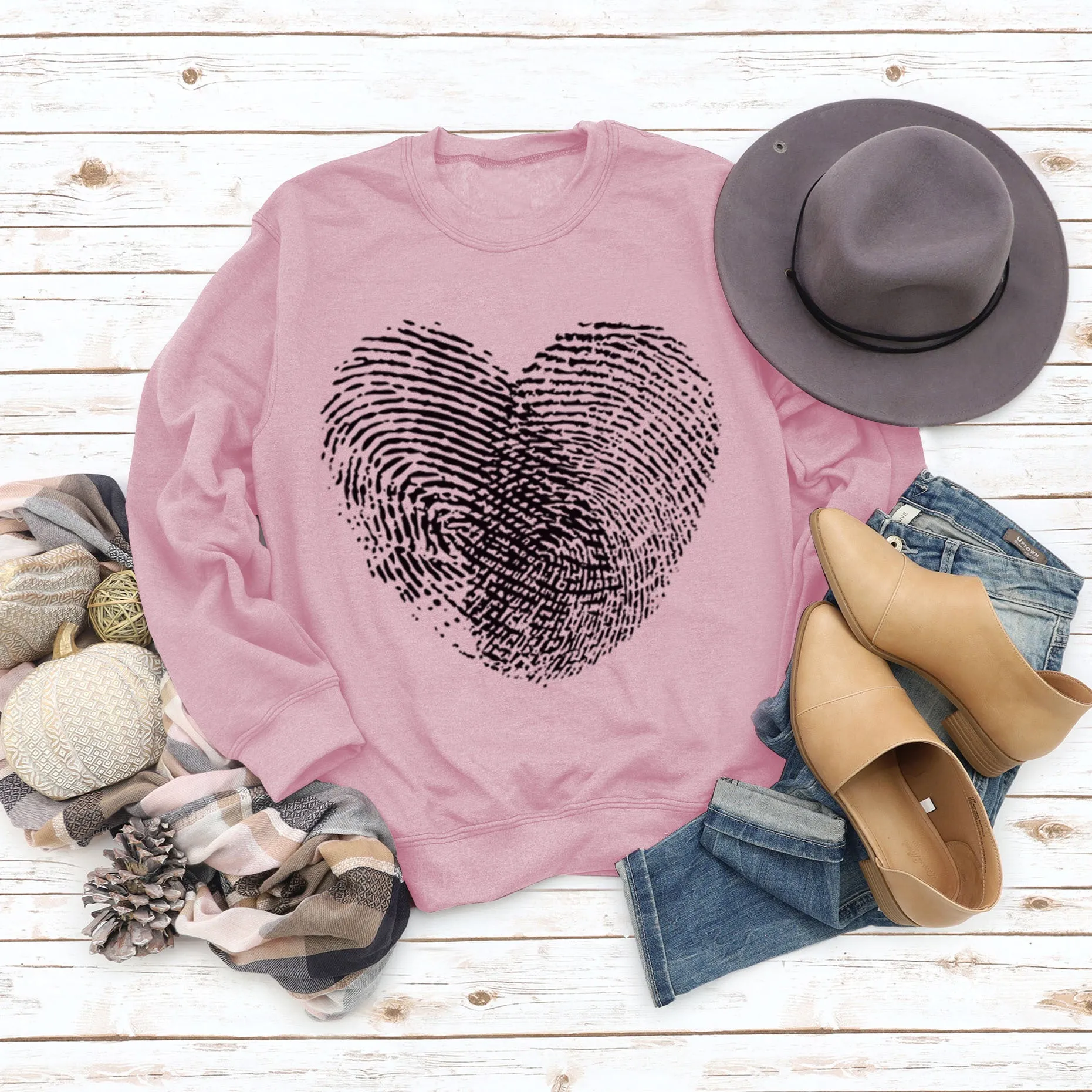 Loose Valentine's Day Women's Love Heart Print Sweatshirt